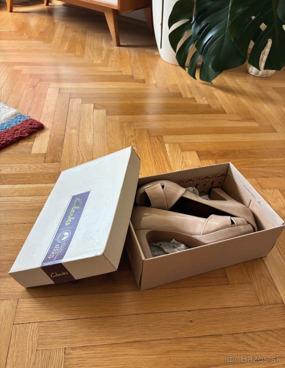 Kožené lodičky Clarks - 5