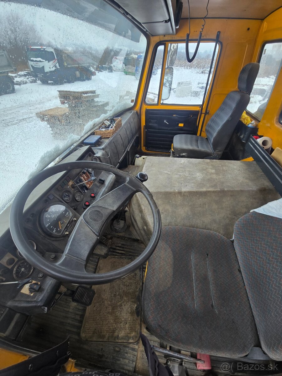 Tatra 815 6x6 s hydraulickou rukou - 5