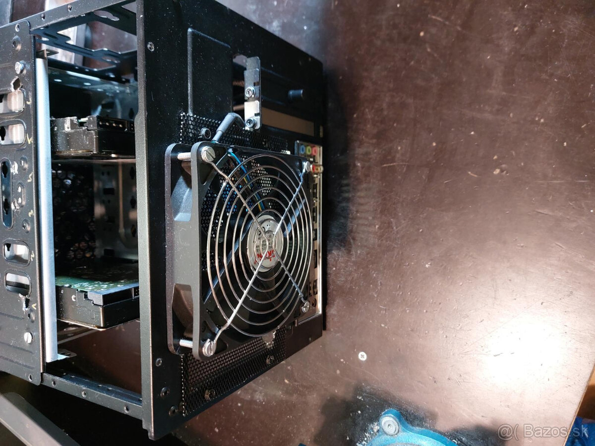 Domaci NAS Server (Intel Atom + Cooler Master ELITE 110) - 5