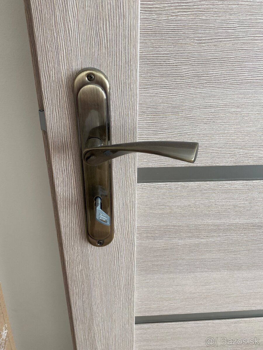 Predám interiérové dvere s rámom - 5