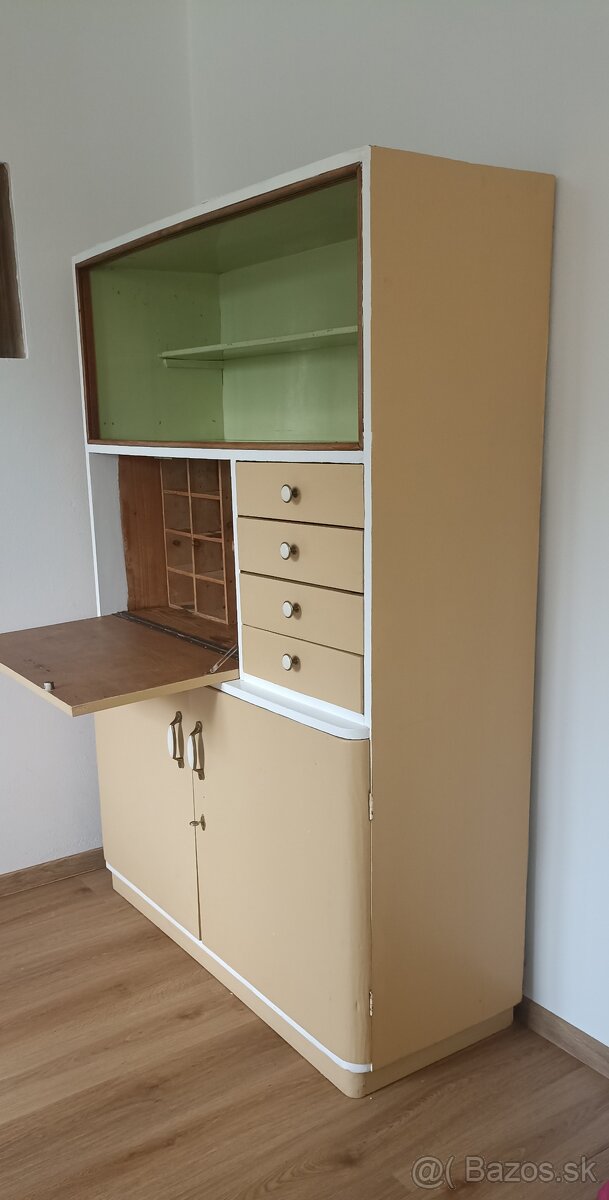 Kredenc z roku 1955 - 5