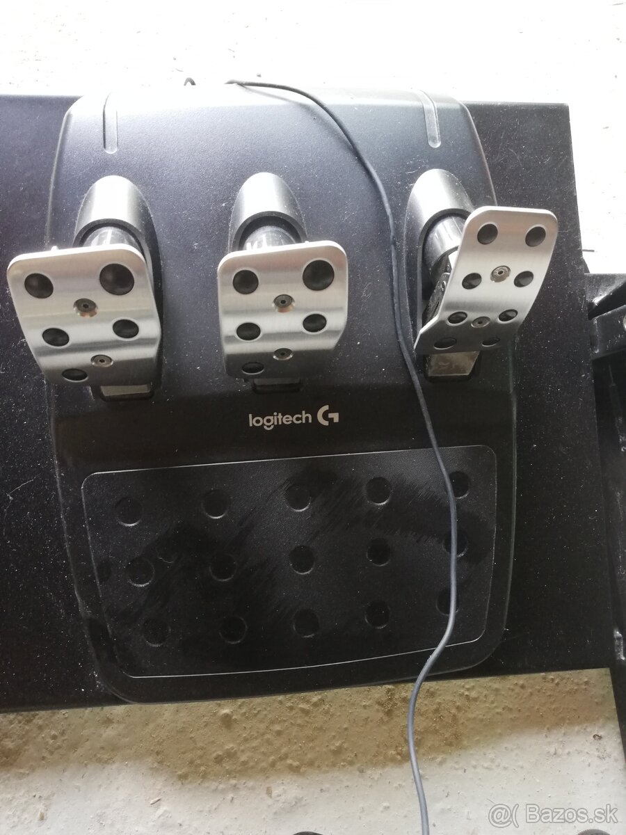 Predám herný závodný simulátor na PC – Logitech G920 + Shift - 5