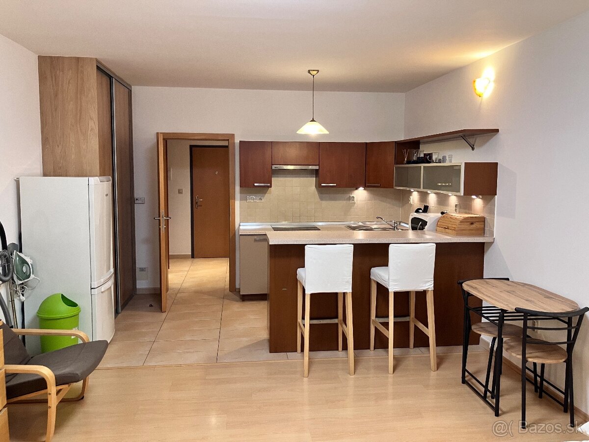 Prenájom: 1-izbový byt s parkovacím miestom v Žiline - 5