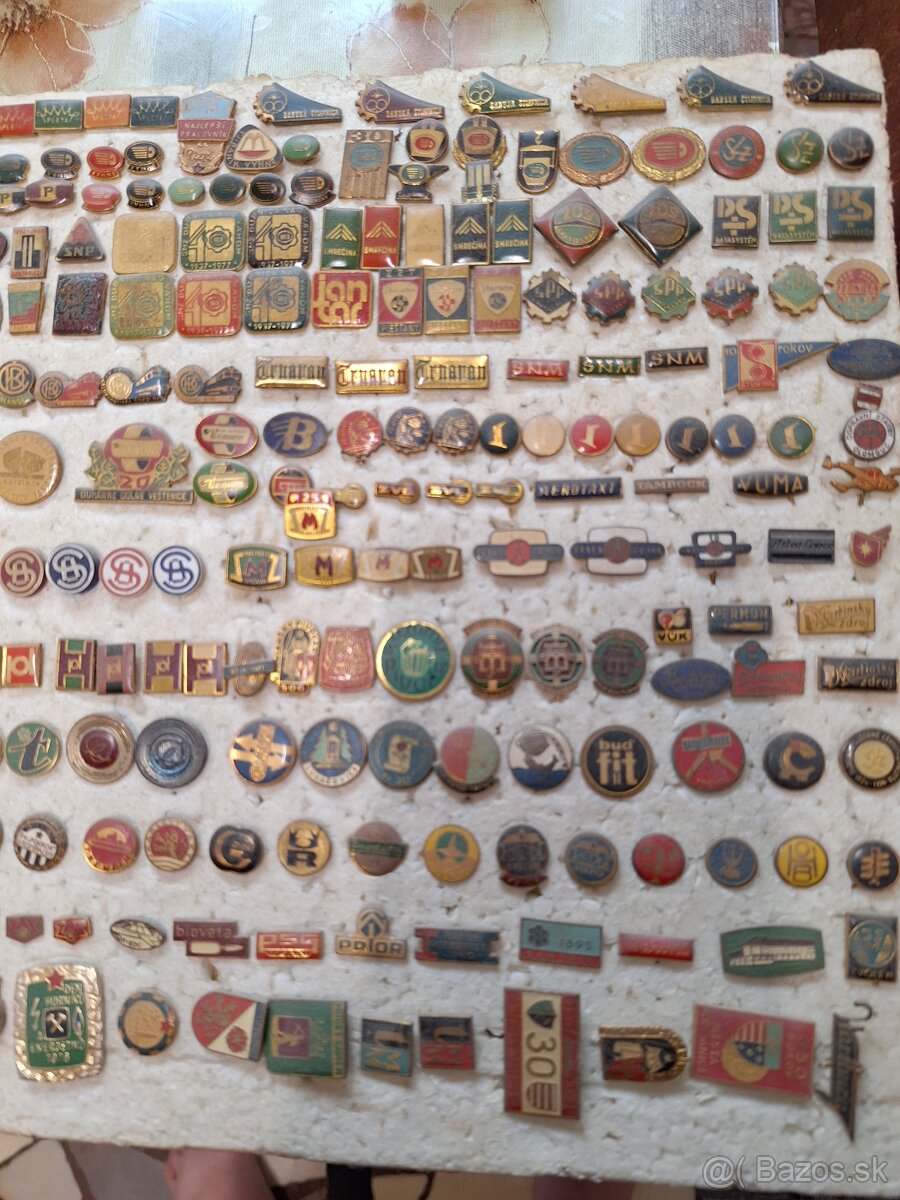 Odznaky a voliera pre papagáje - 5