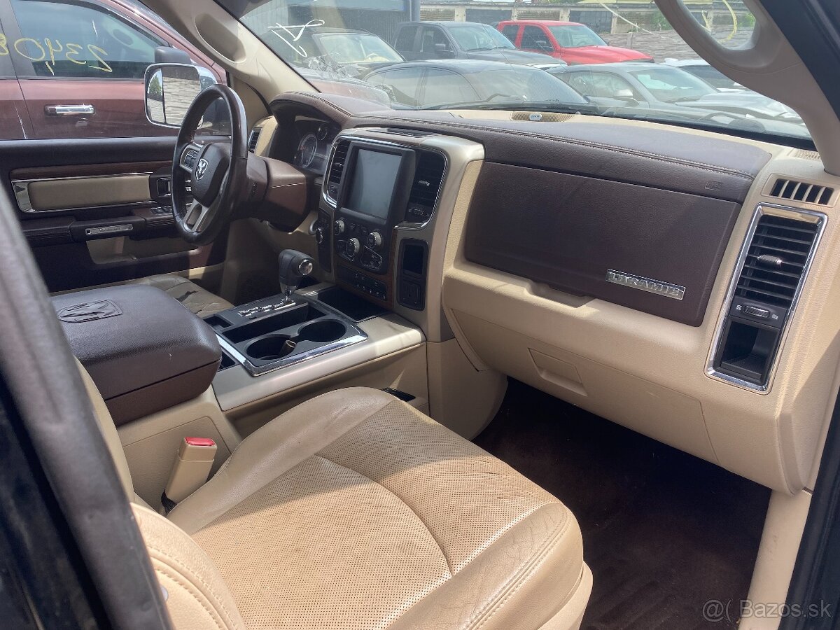 Dodge Ram 5.7 4x4 LARAMIE MOC HEZKY - 5