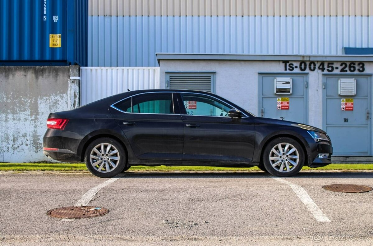 Škoda Superb 2.0 TDI Ambition DSG - 5