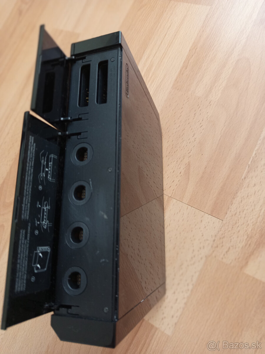 Nintendo Wii - konzola + 1 ovládač + 5 hier - 5