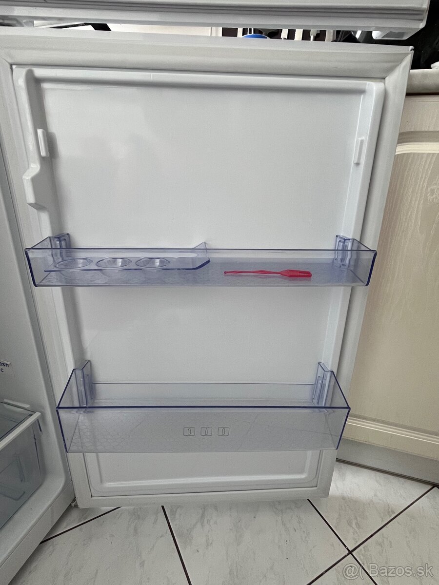 Chladnička s mrazničkou 70 € - 5