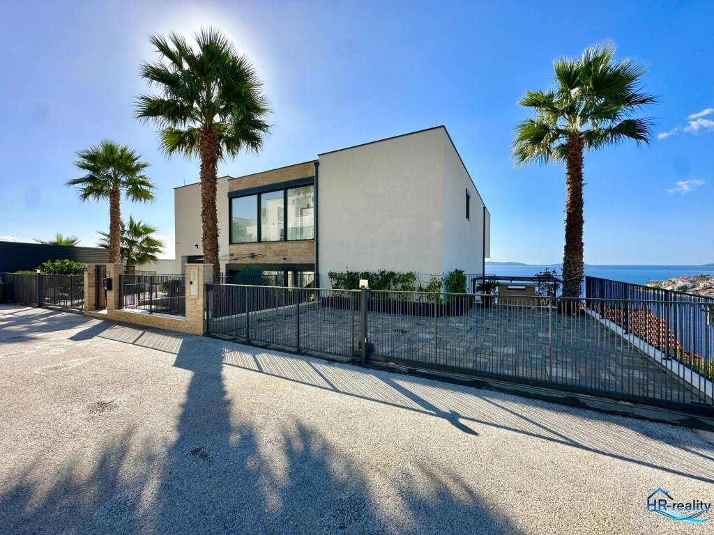 Trogir, Čiovo - luxusná vila s nádherným výhľadom na more - 5