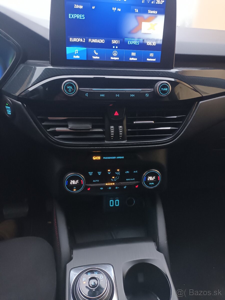 ford kuga hybrid 4x4 - 5