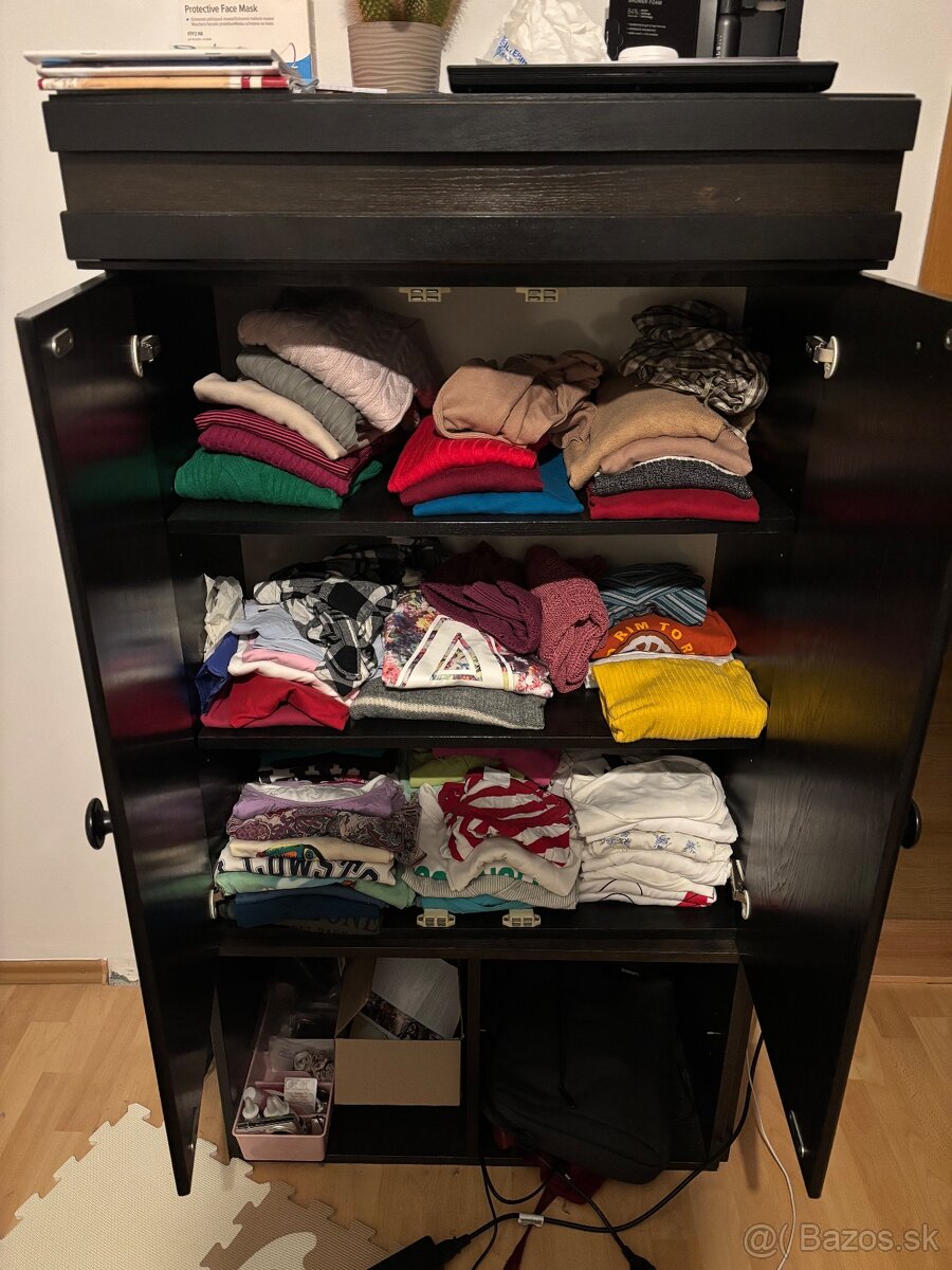 Darujem za odvoz skrine - 5