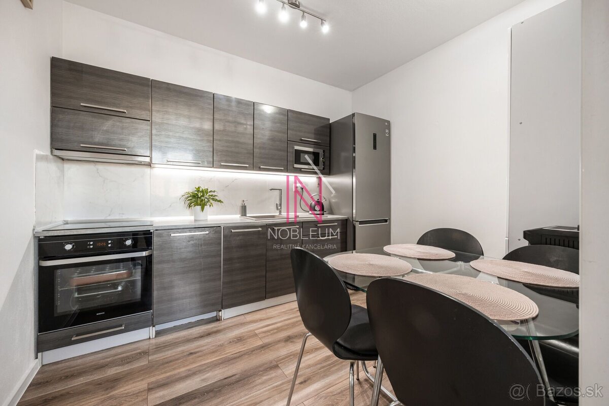 REZERVOVANÉ - 2-izbový byt v Devínskej Novej Vsi s uzavretým - 5