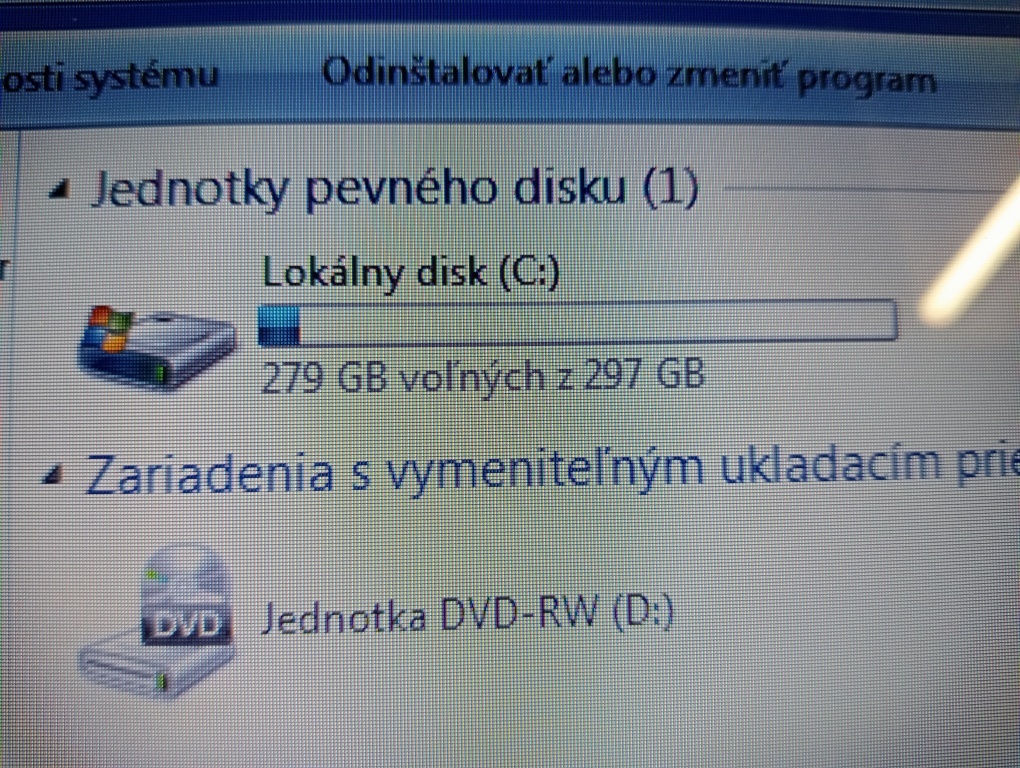 predám notebook LENOVO Z560 , WINDOWS 7 - 5