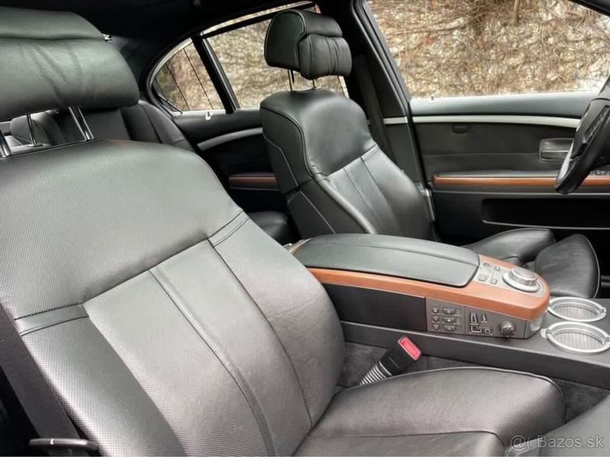 BMW 750i - 5