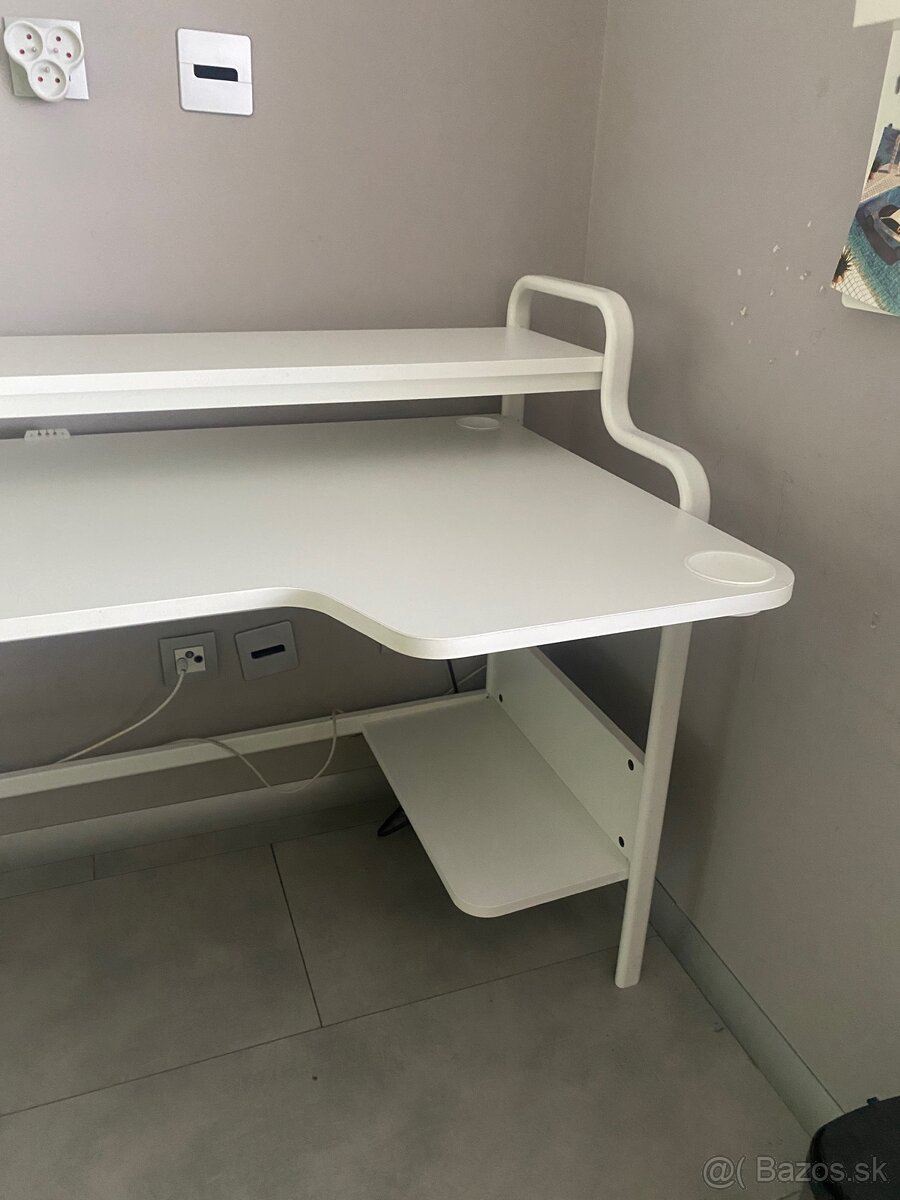 PREDAM BIELI STÔL - 5