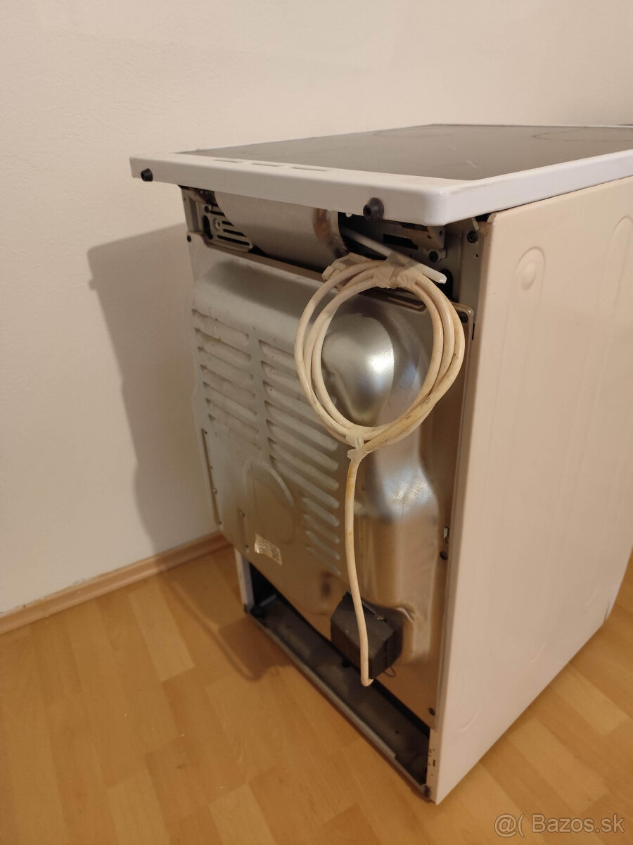 Predám elektrický sporák - 5