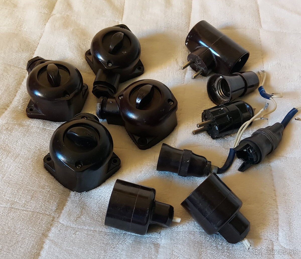 Predám bakelitové vypínače - 5