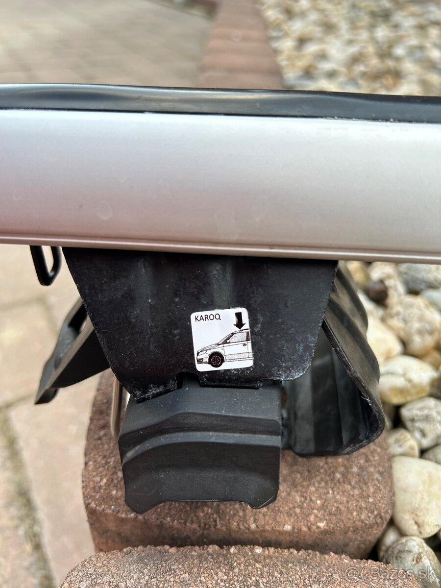 Strešný nosič Karoq + uzamykateľný nosič lyží Thule - 5