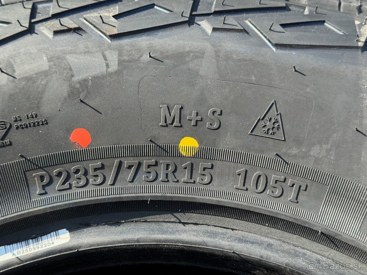 NOVÉ TERÉNNE PNEU 235/75 R15 TL 105T COMFORSER CF-1100 A/T