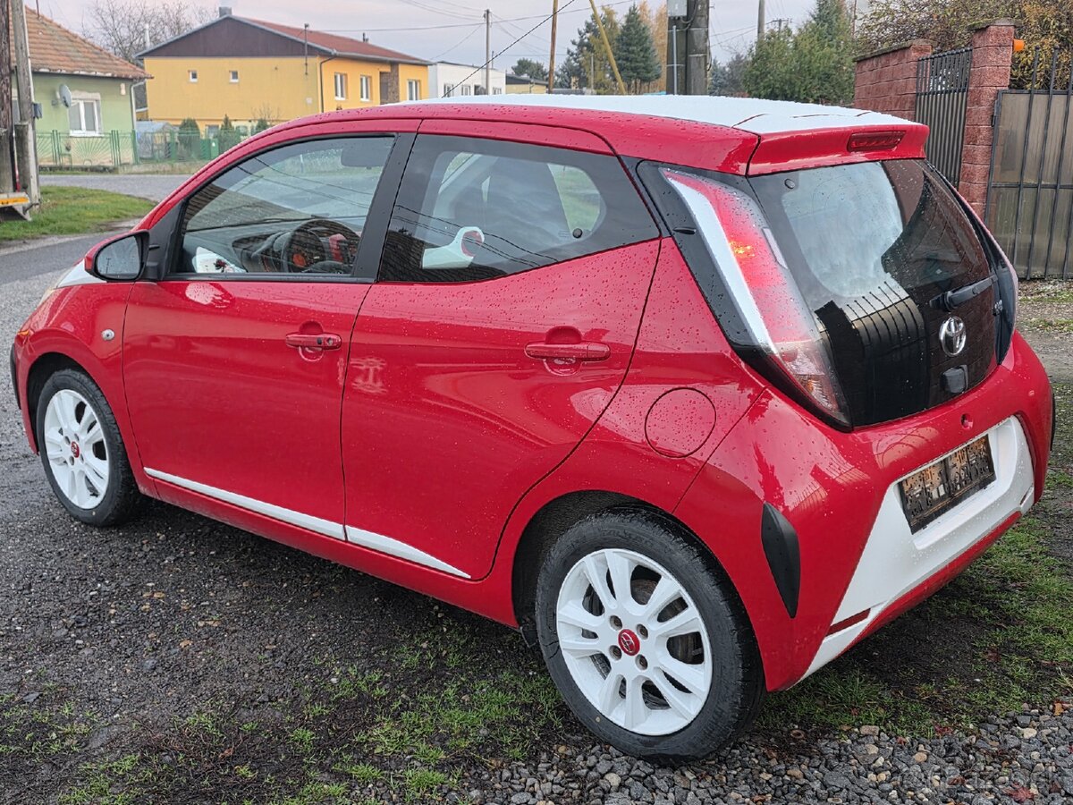 Toyota Aygo AUTOMAT / Benzín / 79 tisíc KM / 2015 - 5