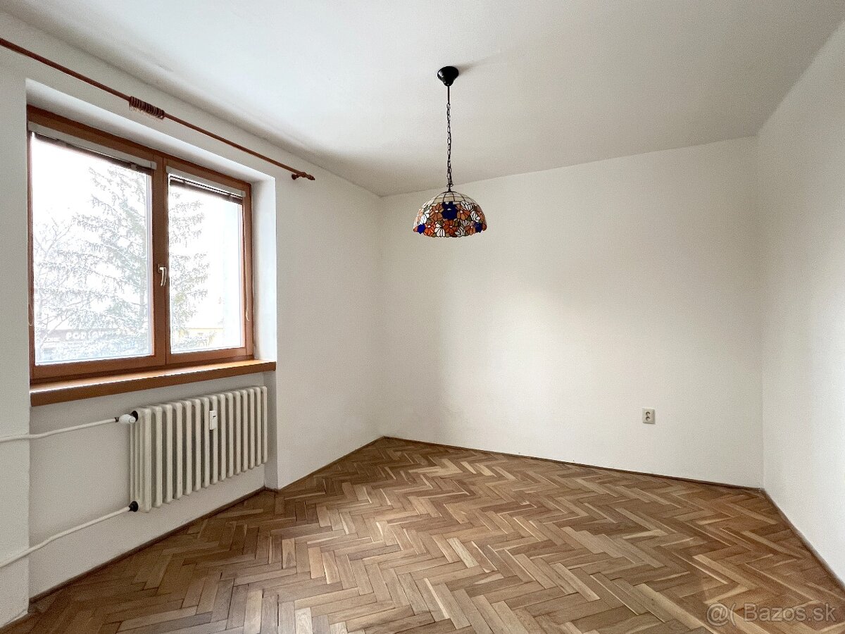 NA PREDAJ 3-izbový byt s garážou M. Nešpora, Holíč - 5