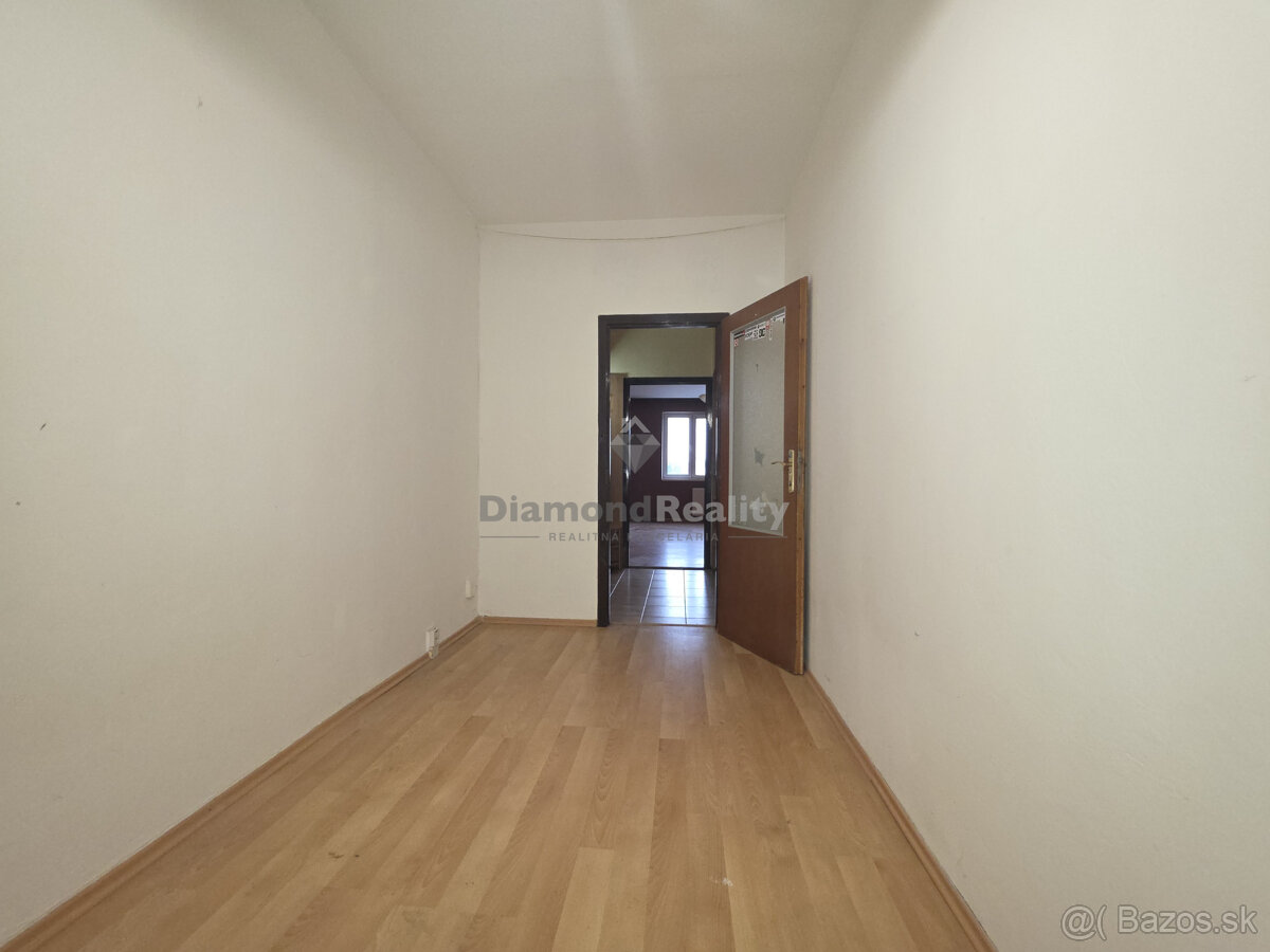 "REZERVOVANÝ" Na predaj 4 izbový byt na KVP, Wuppertálska - 5