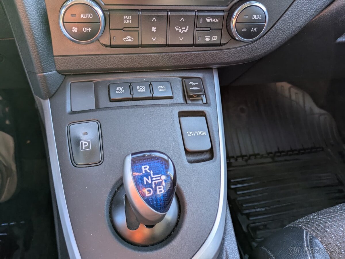 Toyota Auris TS 1.8 Hybrid - 5