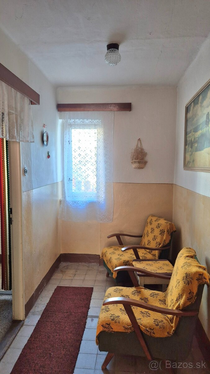 Exkluzívne ponúkame na predaj veľký 3.izbový byt s pozemkom. - 5