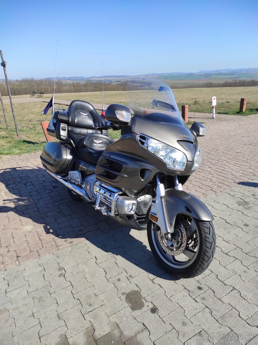 Goldwing - 5
