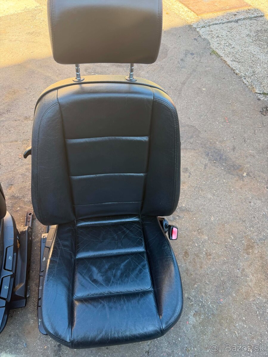 Predám kožený interiér do BMW e36 COMPACT - 5