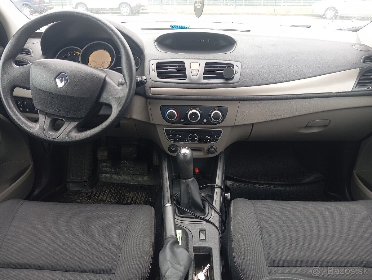 Renault Megane super stav - 5