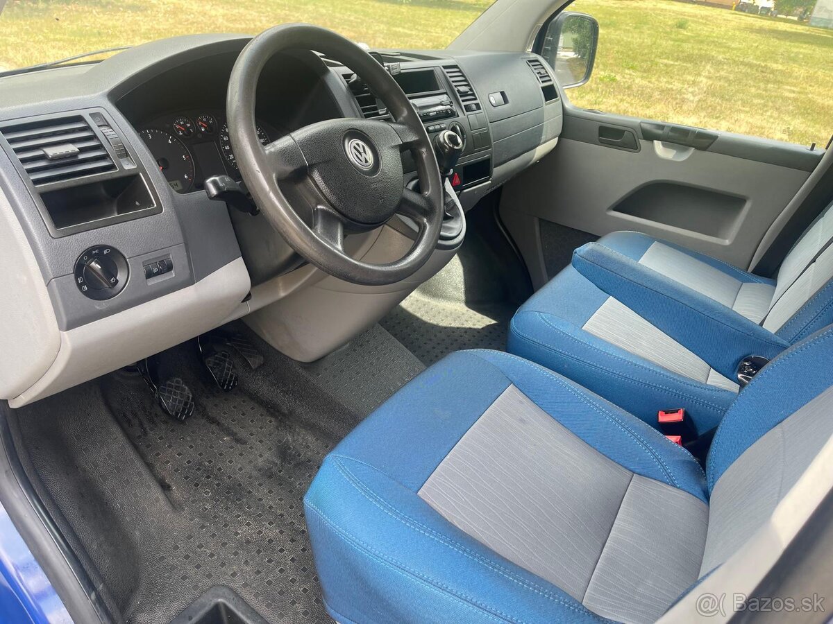 Volkswagen Transporter Caravelle 2,5 TDI 4x4 - 5
