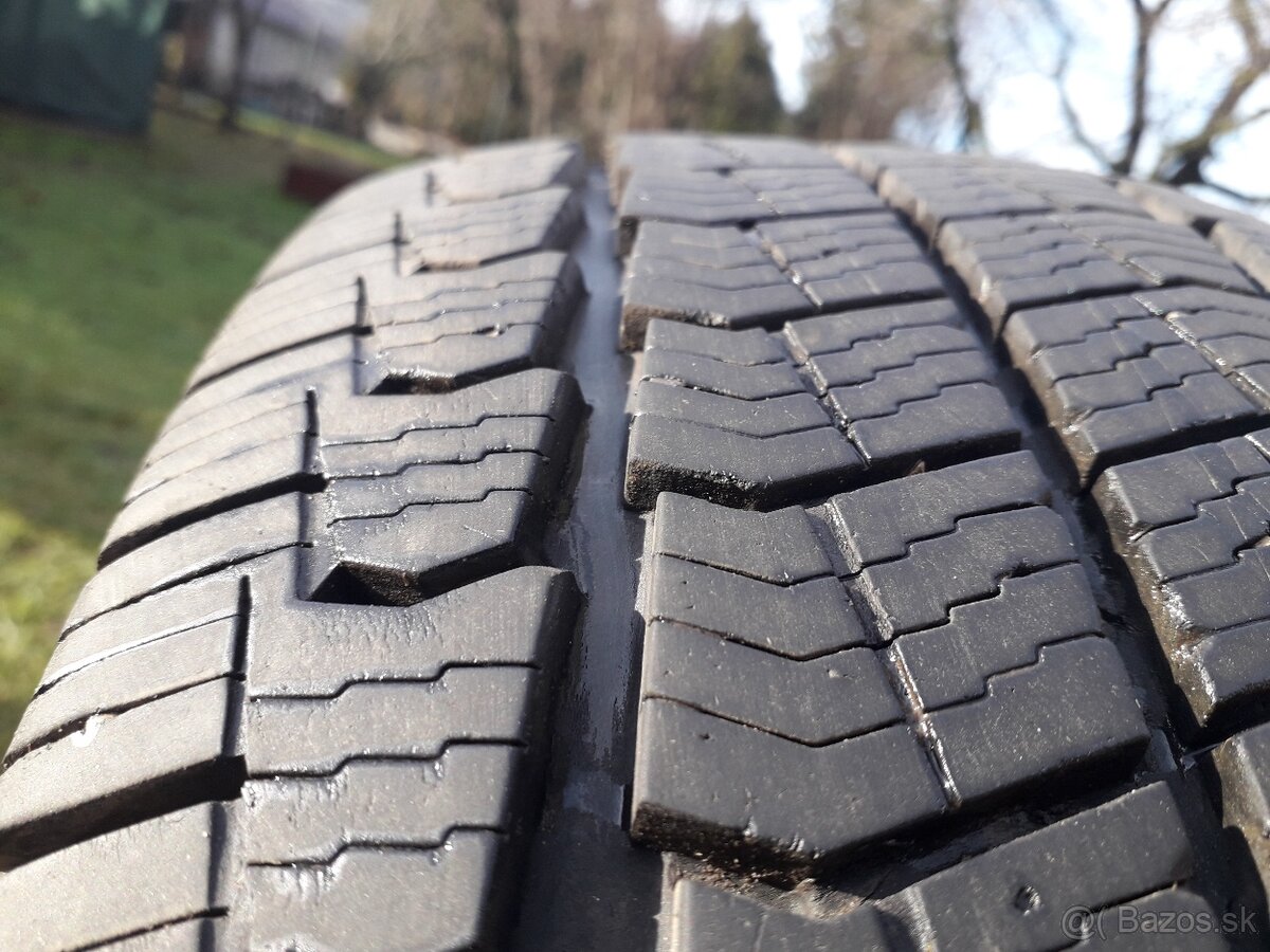 215/70 r15C celorocne pneumatiky - 5