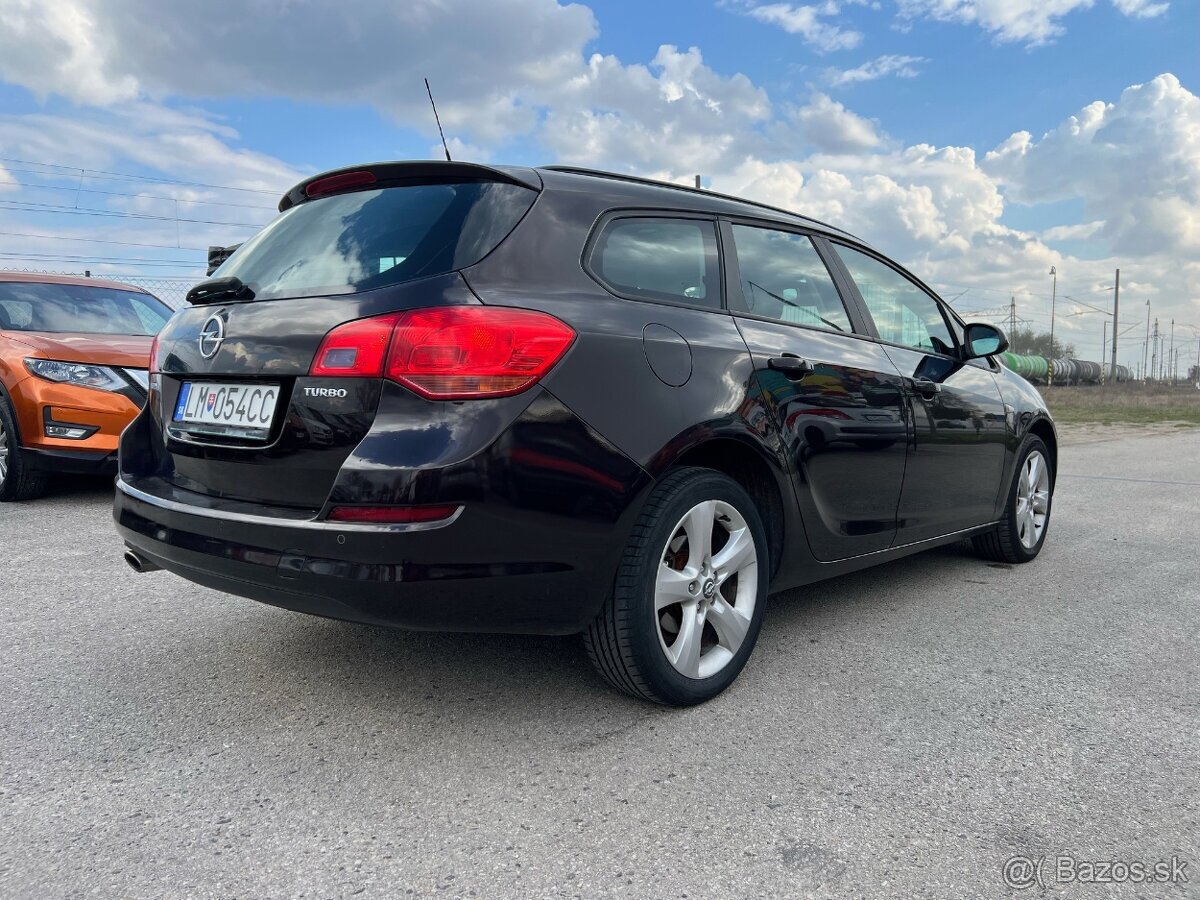 Opel Astra 1.4T benzín, 103kW, MT/6, rok:04.2012. - 5