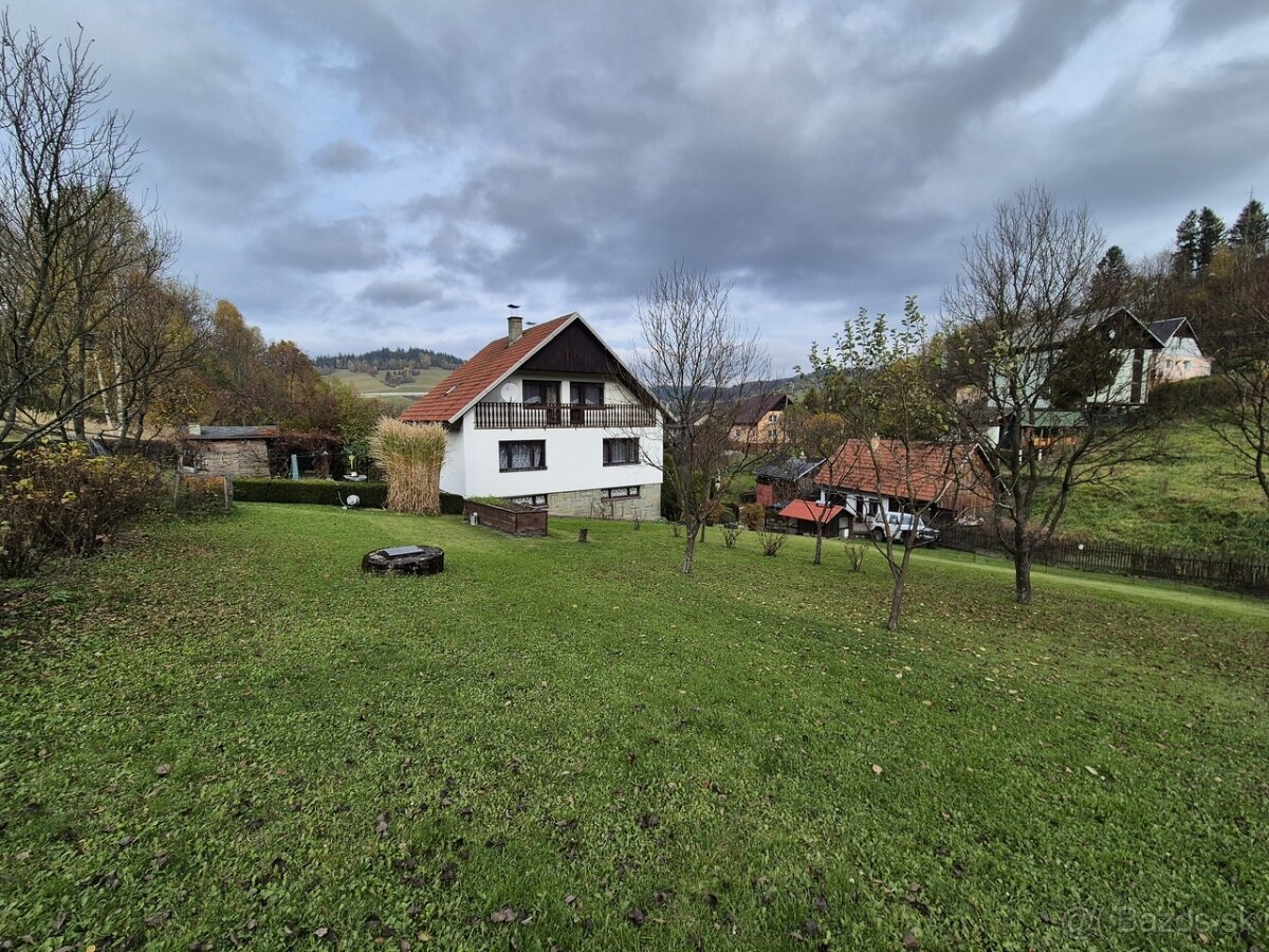 Rodinný dom s veľkou záhradou / 2024 m2 / - Skalité - 5