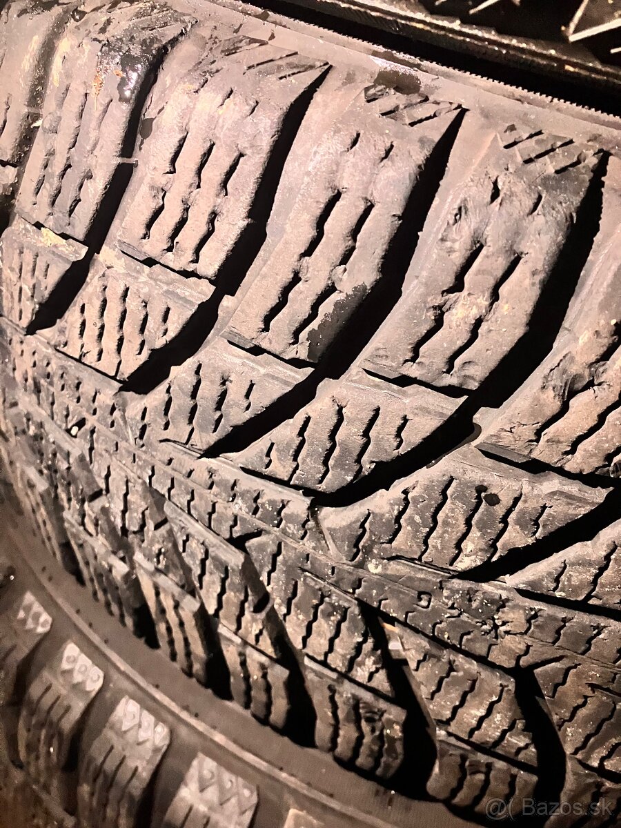 215/65 R16C zimné Nokian Tyres Dot3121 - 5