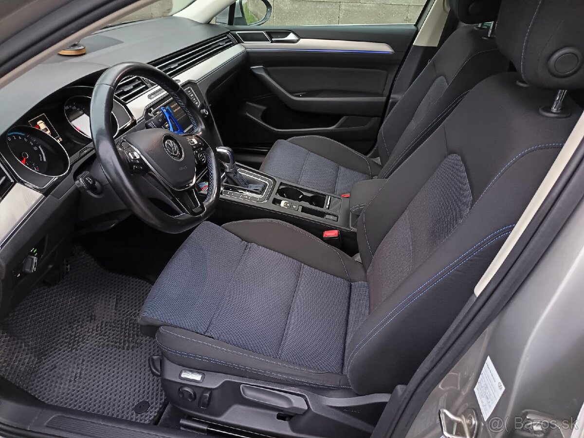 Predám Passat B8 GTE Hybrid r.v. 2017 - 5