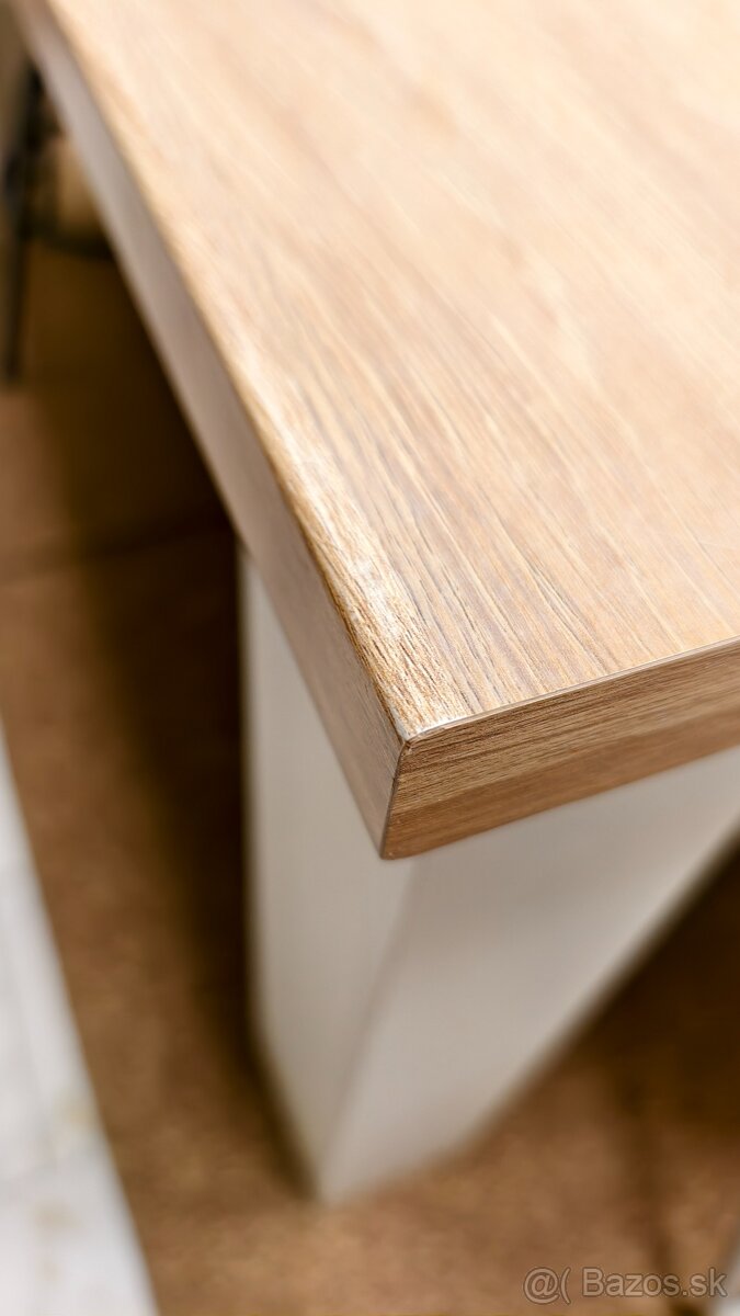 Jedálenský stôl - 5
