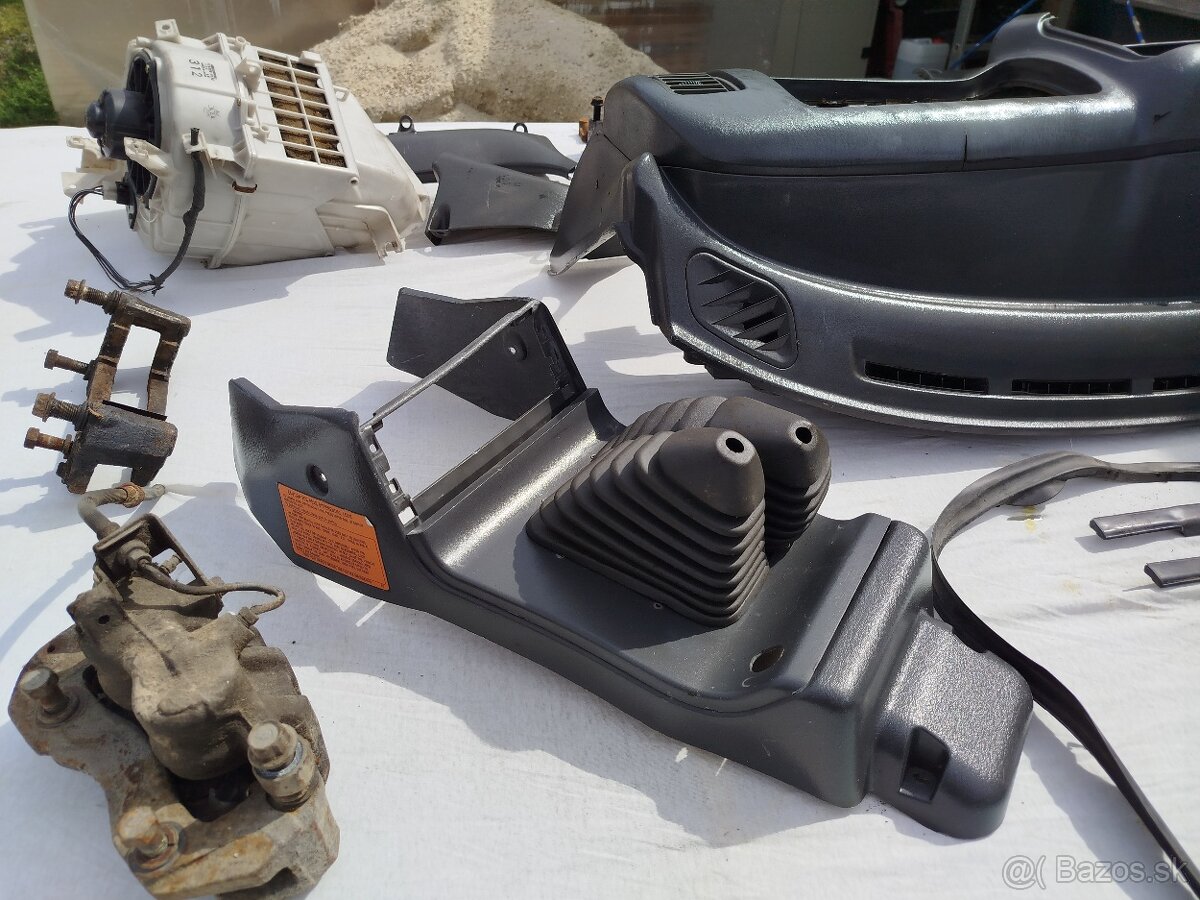 ND L200 vnútorné zrkadlo,slnečné clony - 5