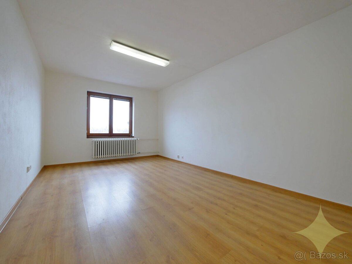 PRENÁJOM: Kancelárie Ružomberok, parkovanie bezplatné - 5