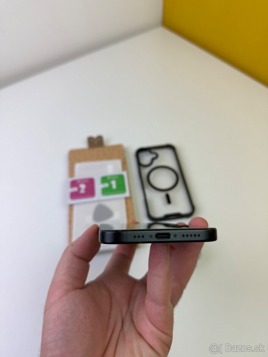 Predám vymením Iphone 16 128GB Black 100% batéria - 5