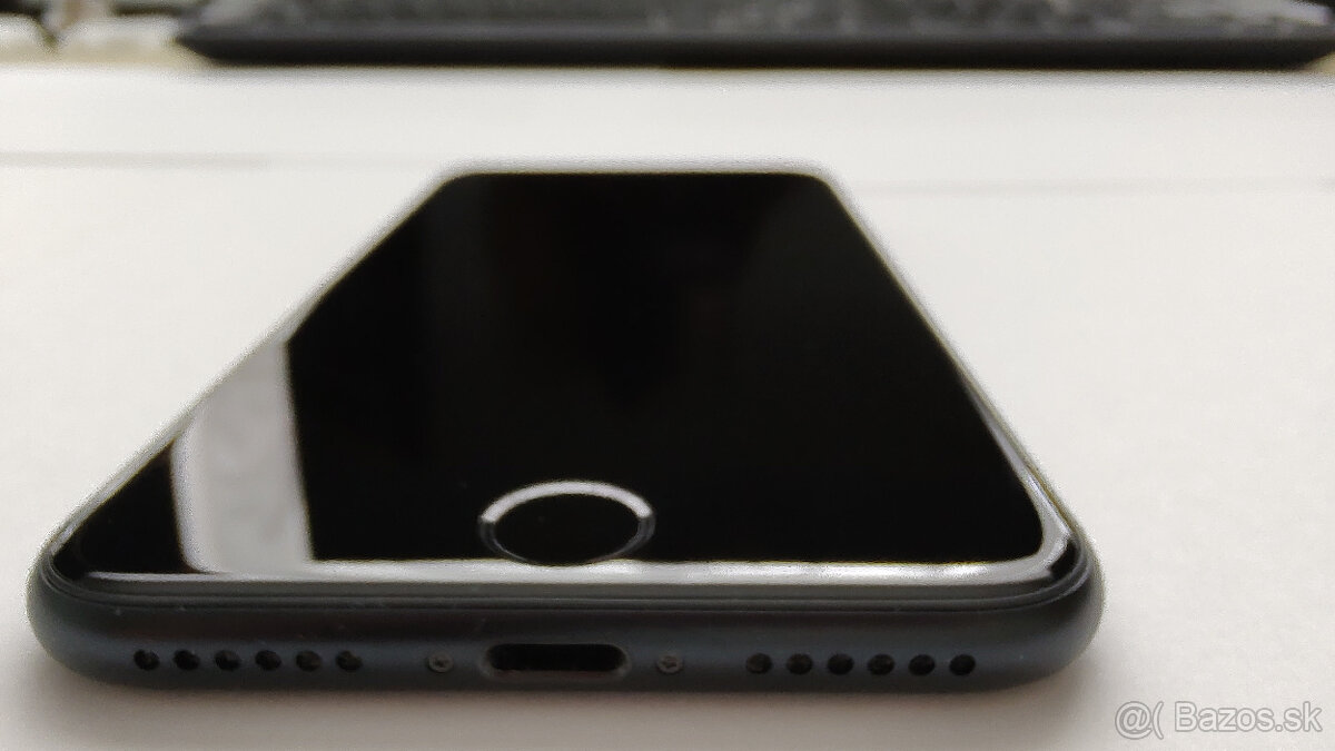 Apple iPhone SE 2022 64 GB, Midnight - 5