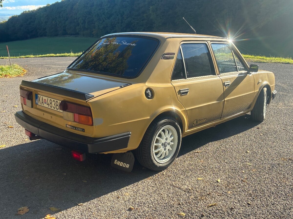 Škoda 120L - 5