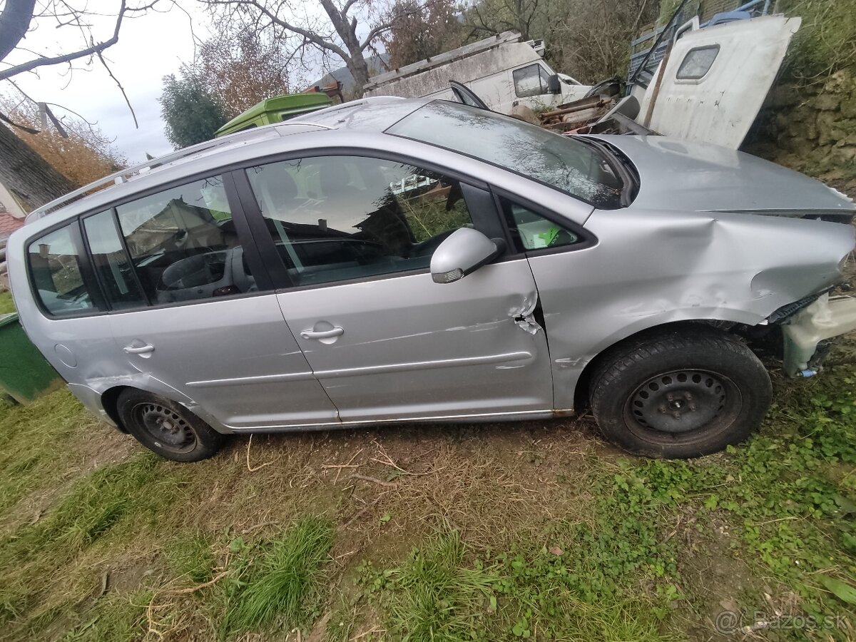 Touran 1,9TDi BLS 77kw 2008 - 5