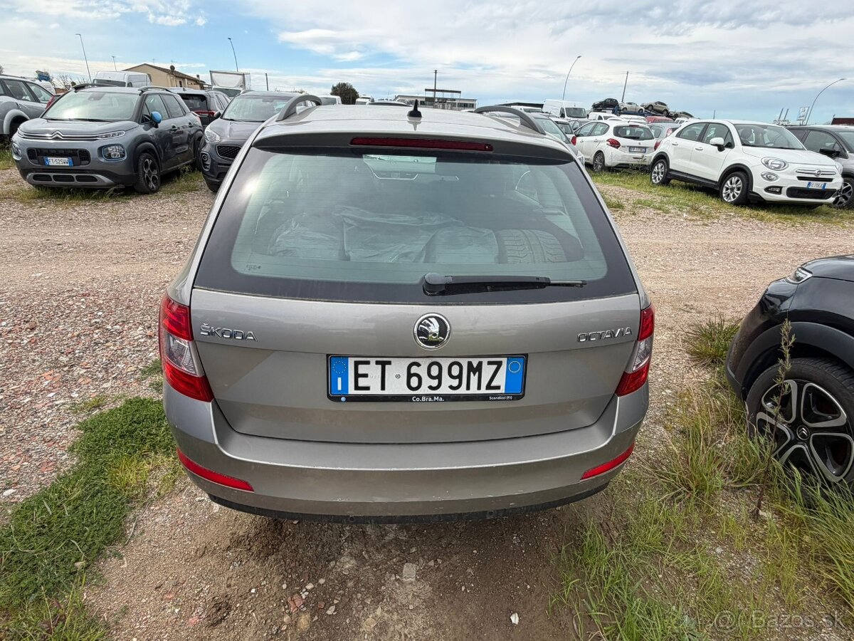 ŠKODA OCTAVIA COMBI 1.6 TDI - 5