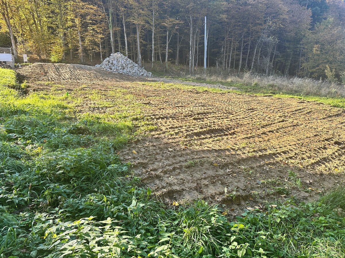 Rekreačný stavebný pozemok v Iliavčanskej doline - 5