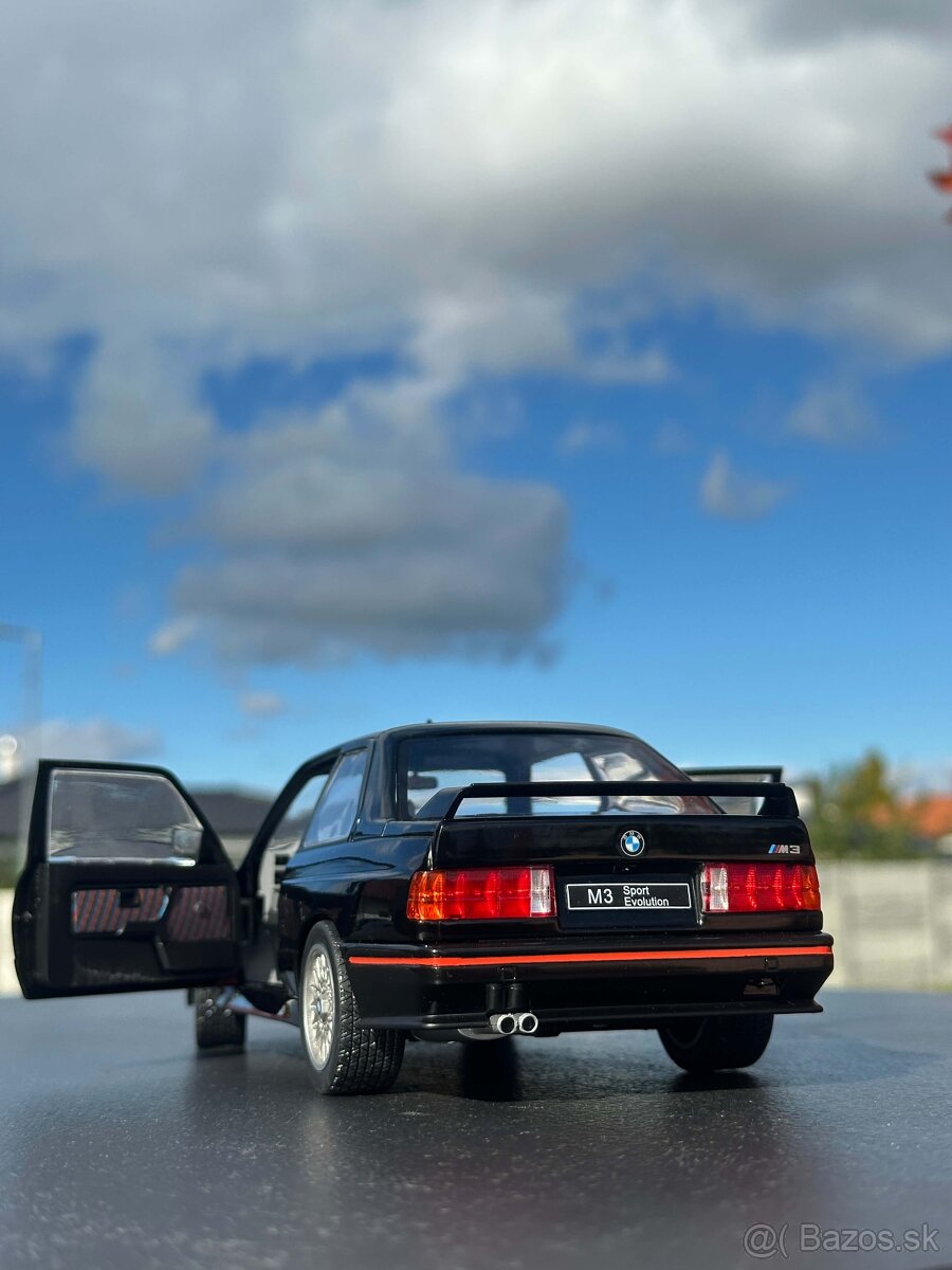 ⚠️ BMW predam zberatelsky model v mierke 1:18. - 5