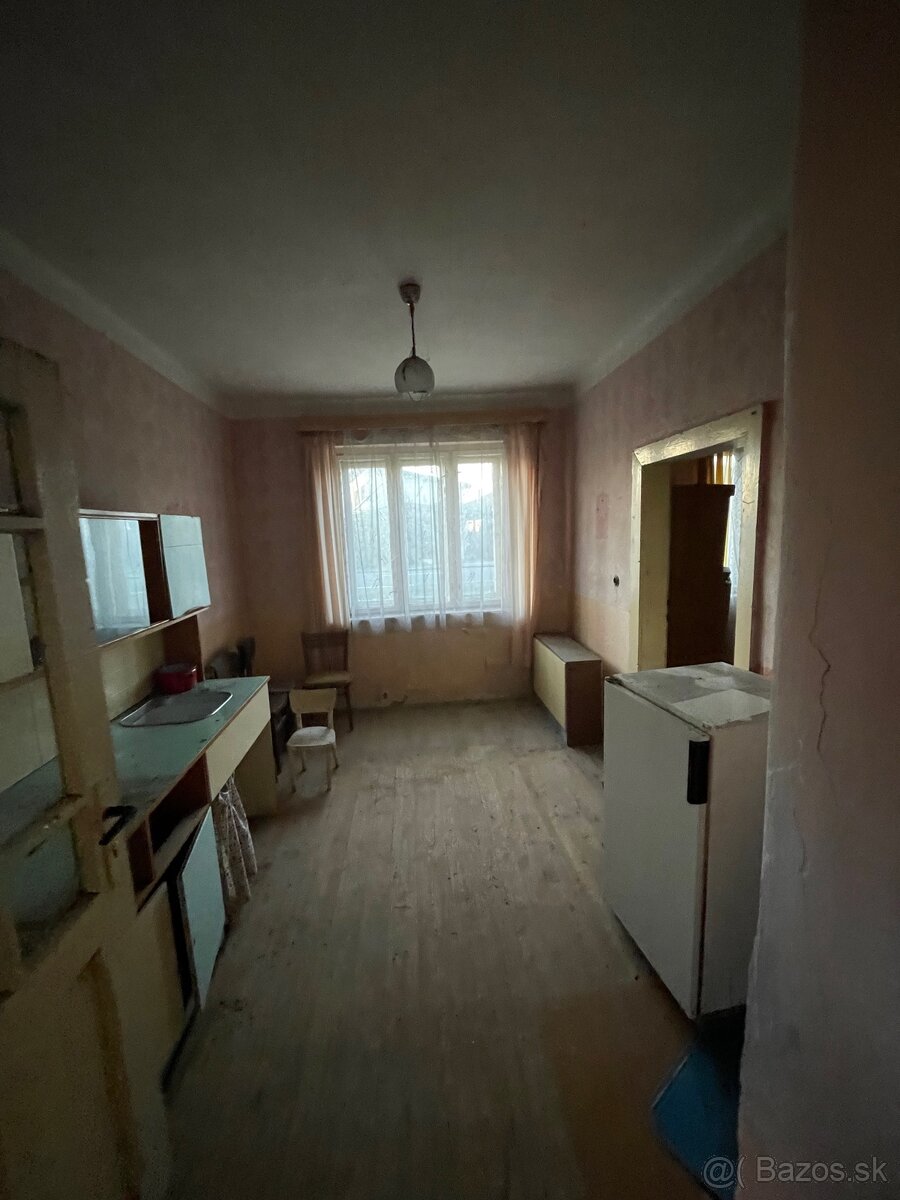 Rodinný dom v obci Tibava - 5