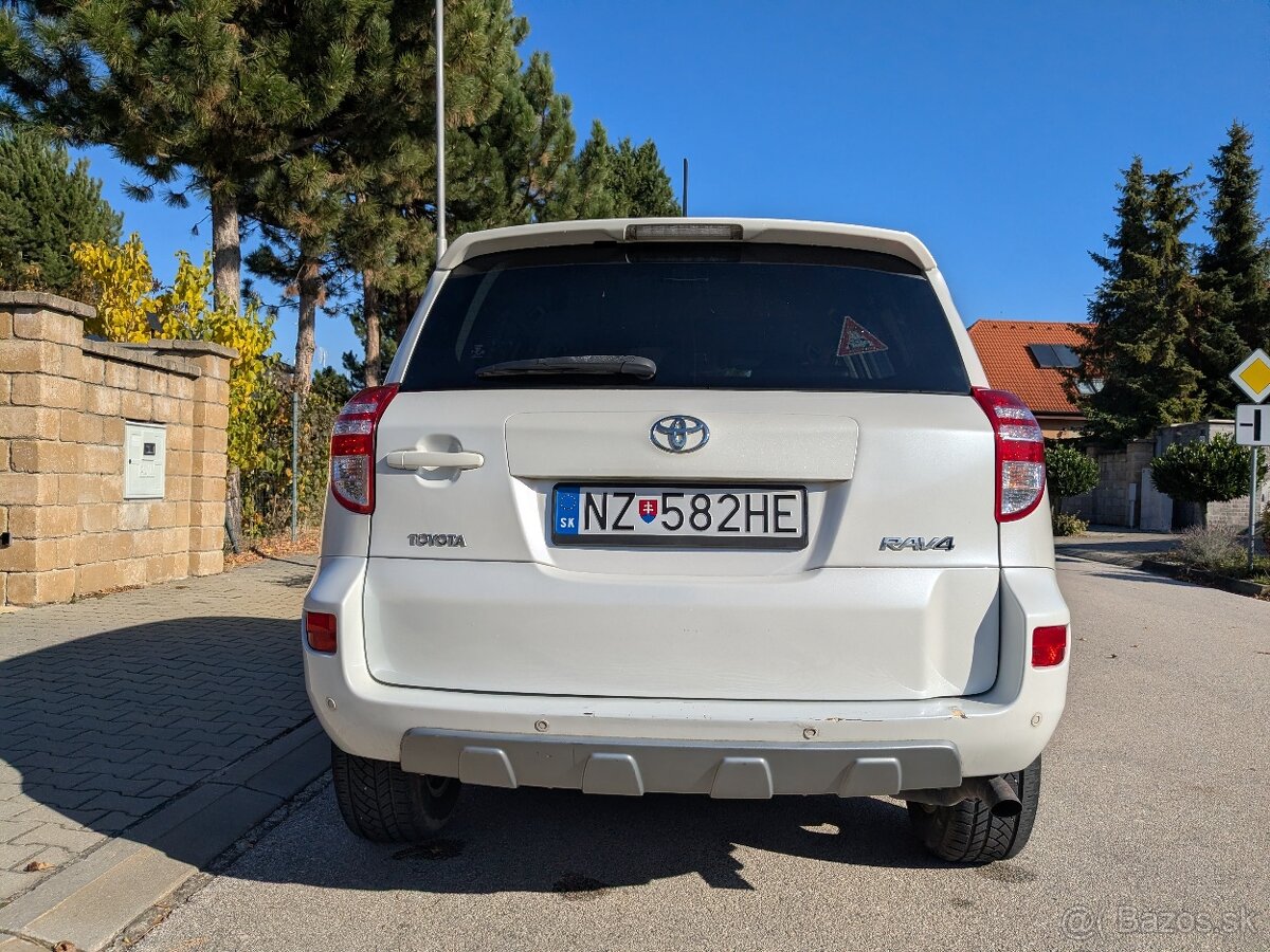 Toyota Rav4 4x4 2.0 benzín 116kW 1. majiteľ. automat - 5