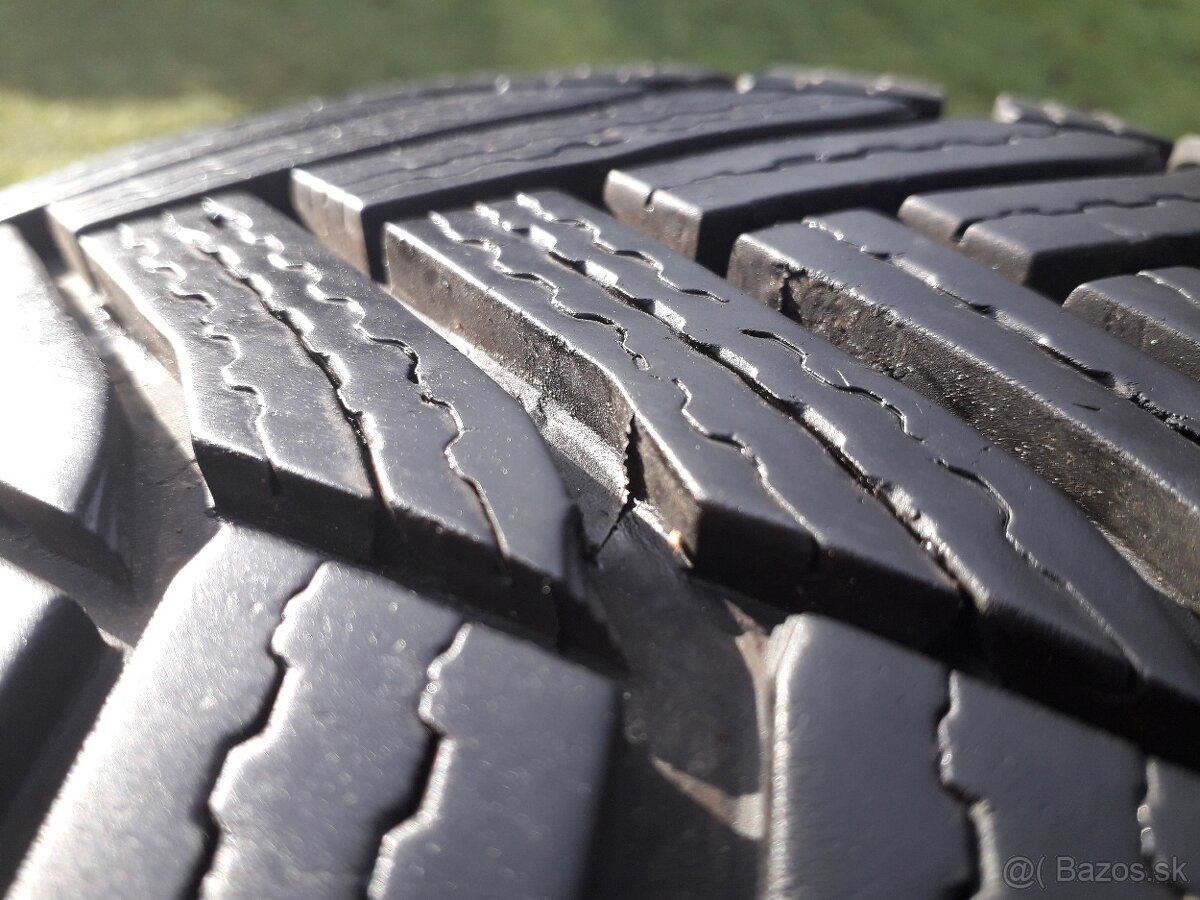 215/60 r16 zimne pneumatiky - 5